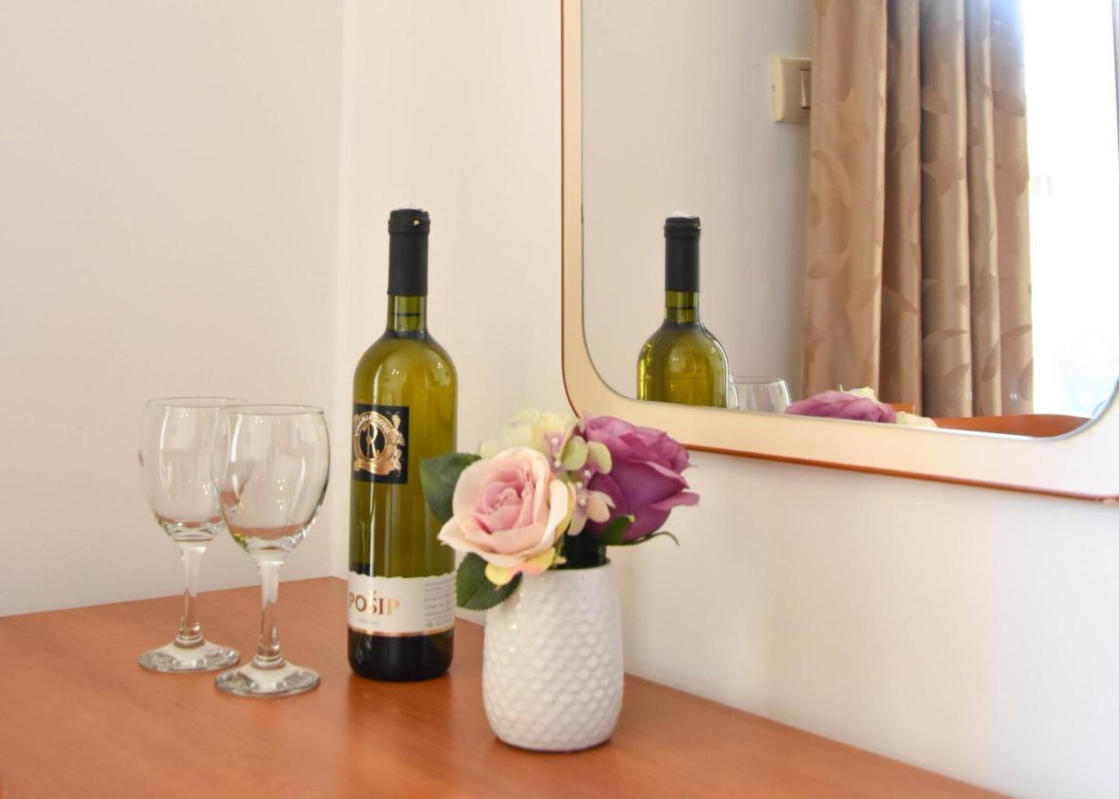 Hotel Adria Kaštela Εξωτερικό φωτογραφία