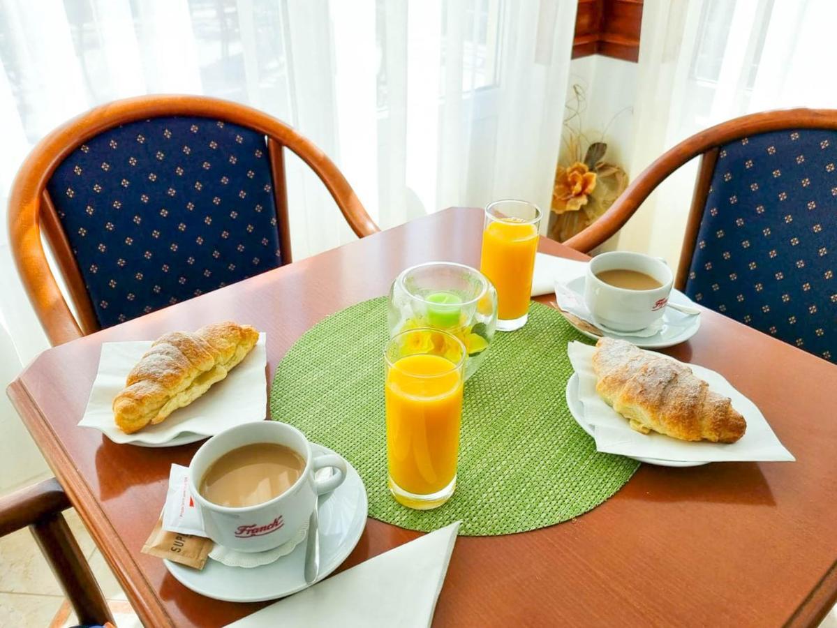 Hotel Adria Kaštela Εξωτερικό φωτογραφία
