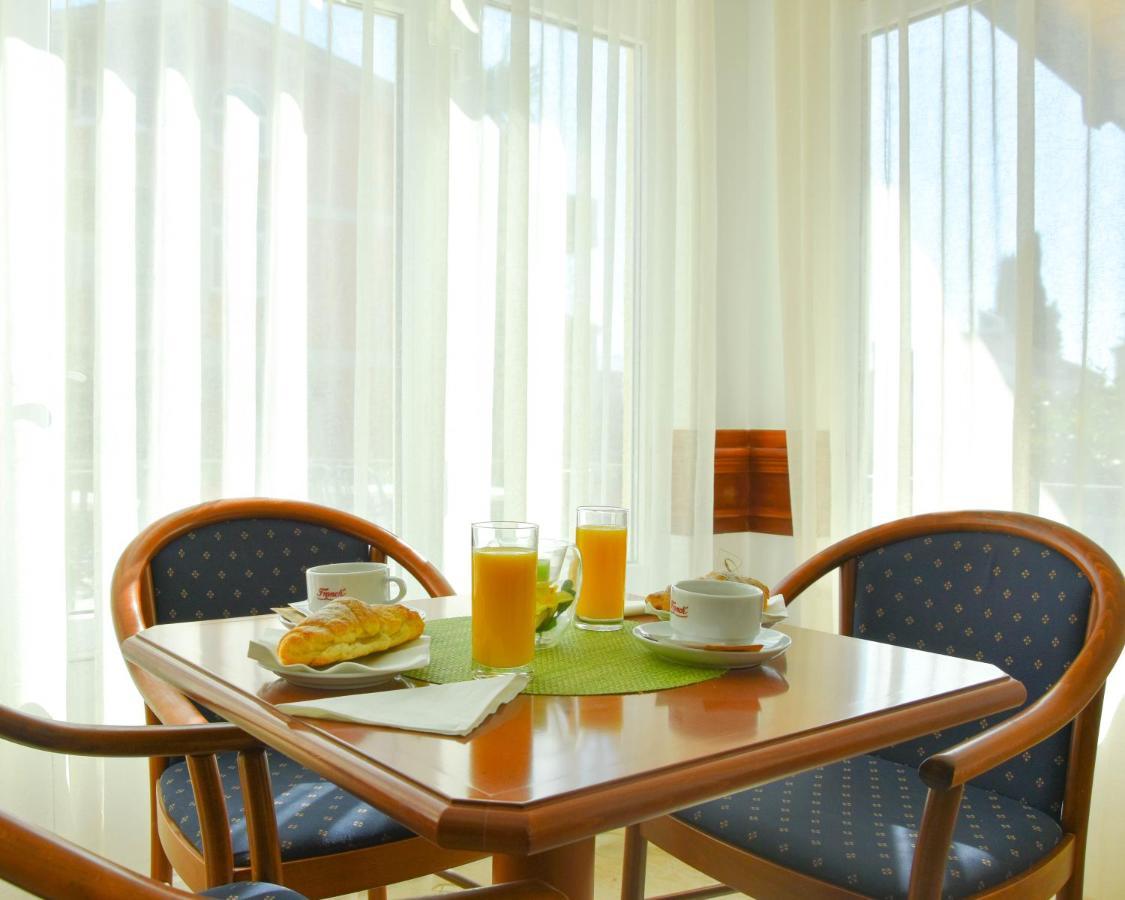 Hotel Adria Kaštela Εξωτερικό φωτογραφία