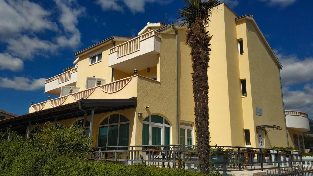 Hotel Adria Kaštela Εξωτερικό φωτογραφία