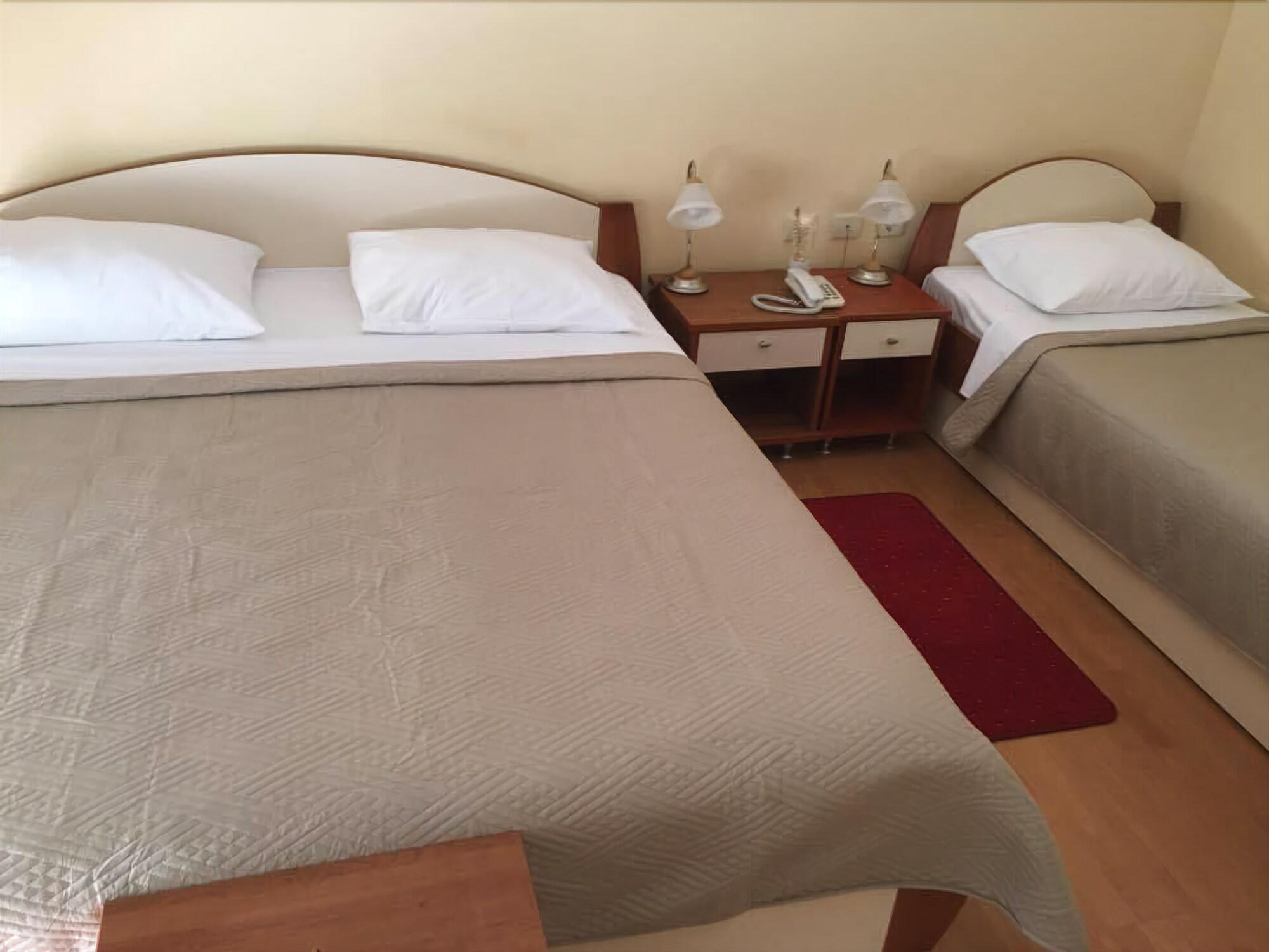 Hotel Adria Kaštela Εξωτερικό φωτογραφία
